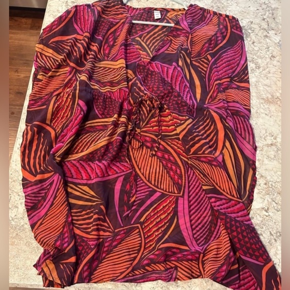 Old Navy Beach Swim Coverup Medium - Picture 3 of 7